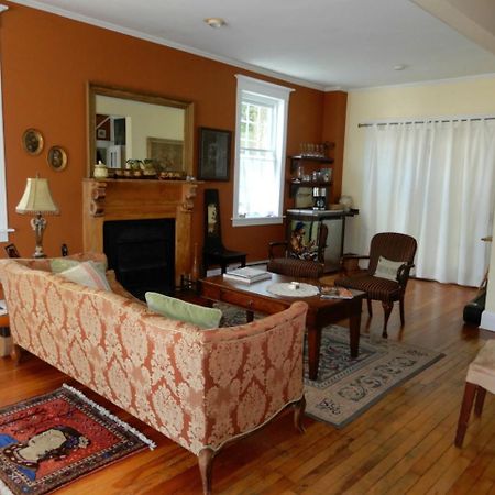 Serendipity B&B Норт Хатли Екстериор снимка