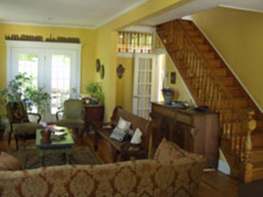 Serendipity B&B Норт Хатли Екстериор снимка